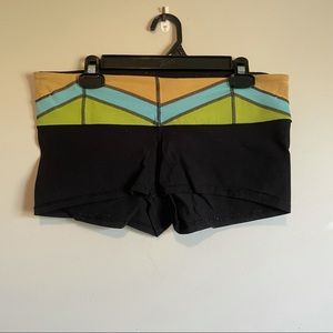 Lululemon reversible booty shorts